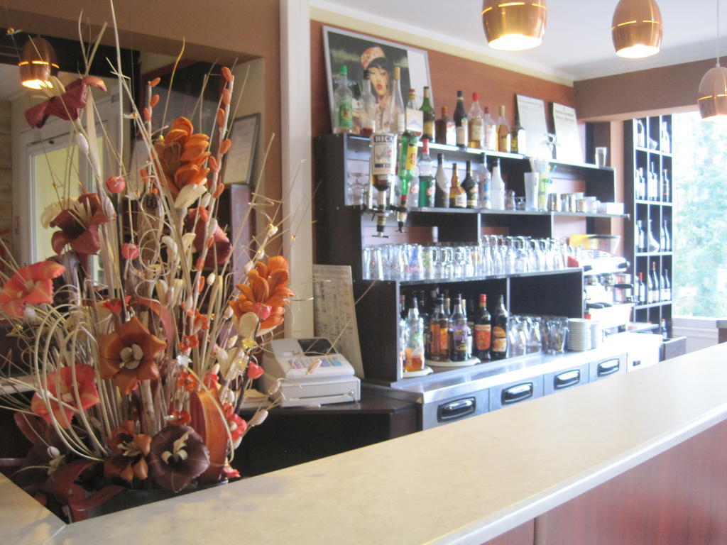 左岸餐厅酒店 加尔唐普河畔贝西讷 外观 照片